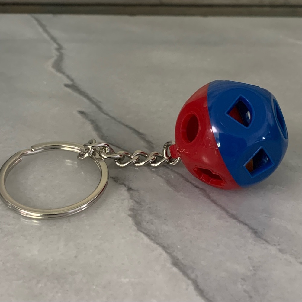 Tupperware Shape-O Toy Keychain New - Picture 2 of 5